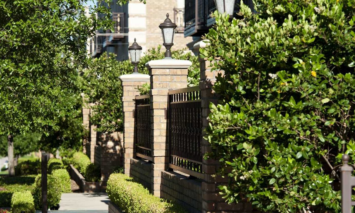 Luxury Highland Park Apartments