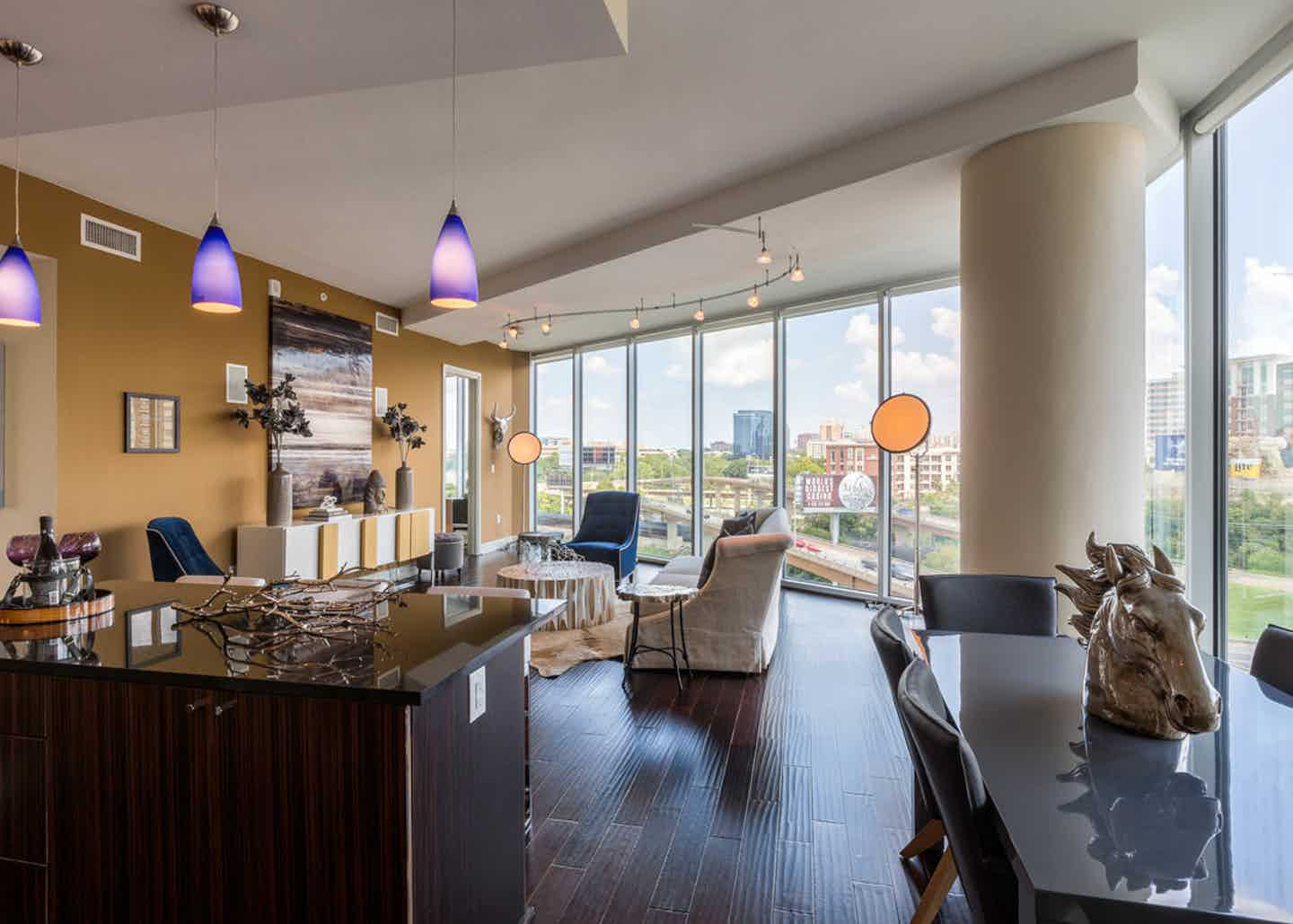 Luxury Dallas High Rise Apartments | DFW Apartment Nerdz