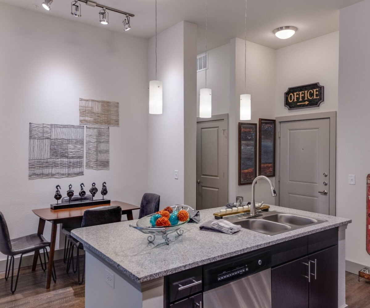 new luxury apartments in haltom city