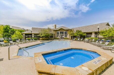 lewisville apartment locators