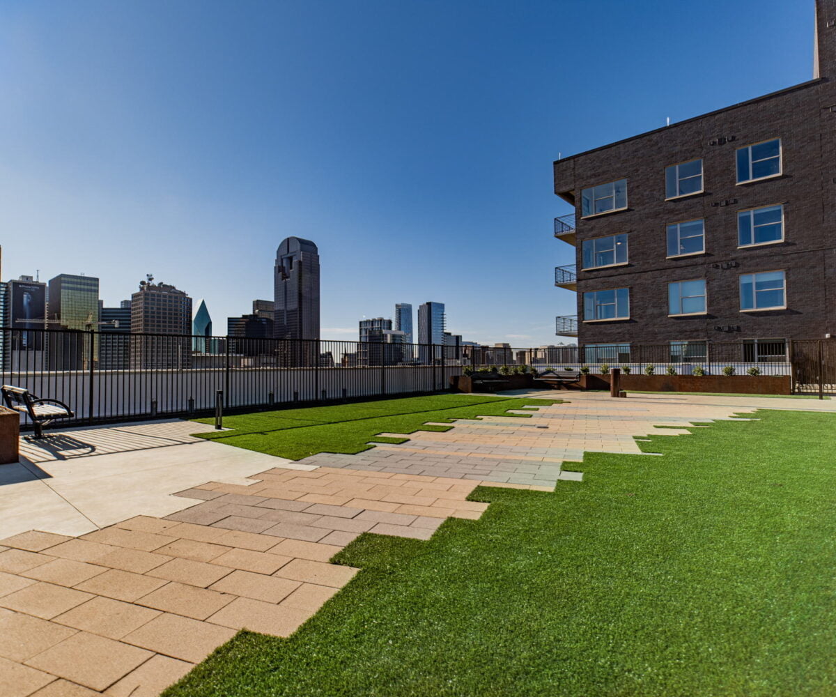 dallas apartments with roof top lounge