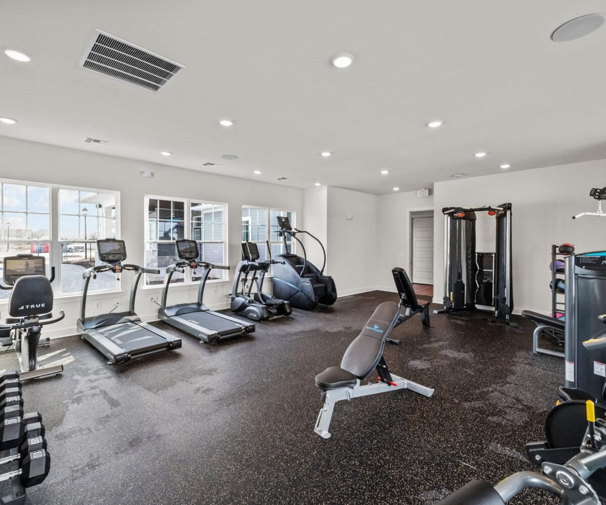 apartments with fitness center in north fort worth