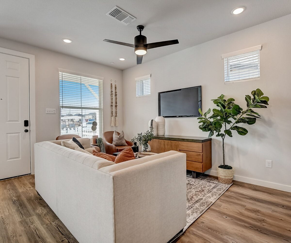 apartmetns with garages near grapevine